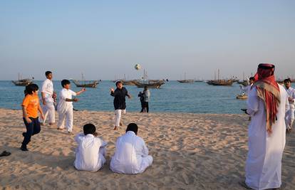 Katarski putopis: Ženi se mora kupiti stan, posebna plaža za muškarce, pivo po 150 kuna....