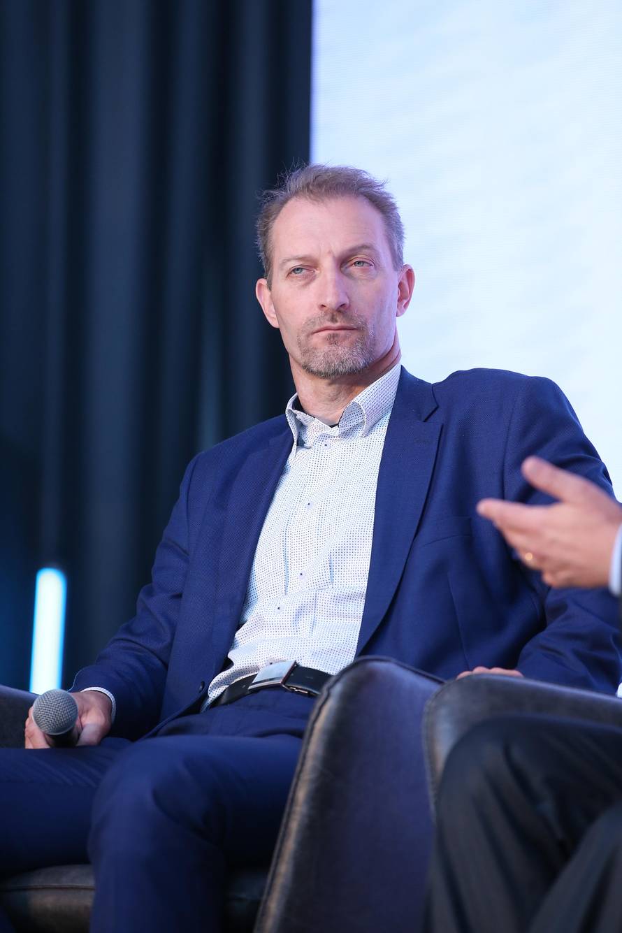 Konferencija Kvaka24: Panel Nezaustavljiva tehnologija: 5G & NEXT infrastruktura za IND4.0