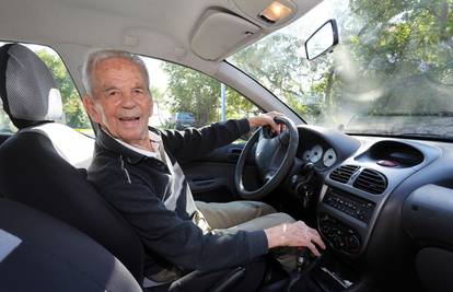 Najstariji vozač u nas: 'Vozim 57 godina i ne trebam naočale'