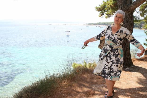 Bol: Bivša premijerka Jadranka Kosor i ove se godine odmara na otoku Bra?u