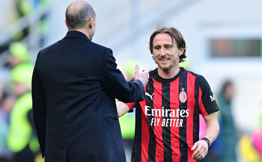 Serie A - AC Milan v Hellas Verona