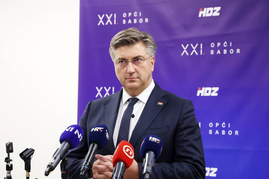 Andrej Plenković dao je izjavu za medije nakon sjednice Nacionalnog odbora HDZ-a