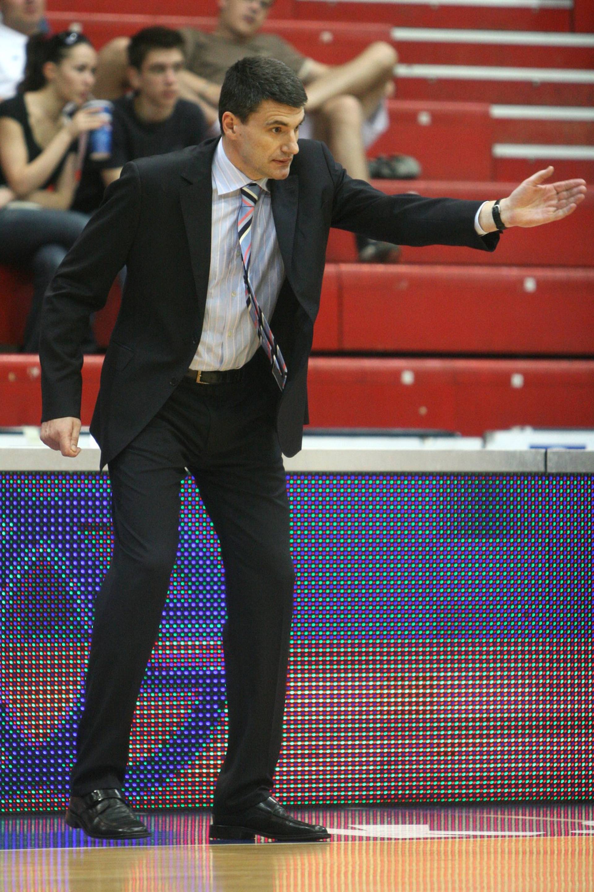 Galerija slika Velimir Perasović na korak do preuzimanja hrvatske