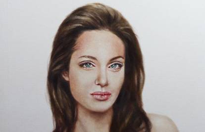 Prodaje se Angelinin portret nakon dvostruke mastektomije