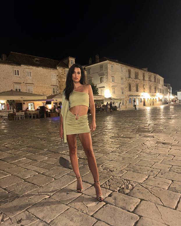 FOTO Tko je Ćorićeva djevojka? Nekad sportska nada danas je influencerica i uživa po svijetu