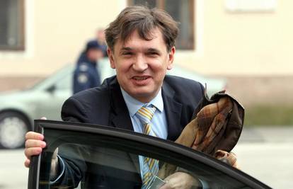 Ministar je dao Kramariću 'žuti karton' zbog kolumne