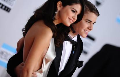Selena dečka Biebera ganula porukom za njegov rođendan
