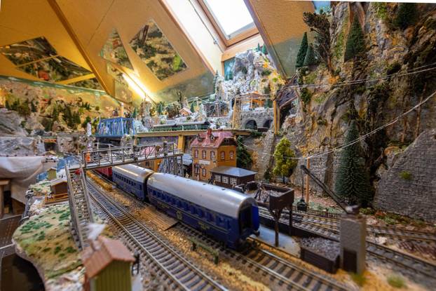 Oživio željeznicu koja je povezivala Konavle s Bečom: Pero je bajkovitu maketu gradio 12 godina