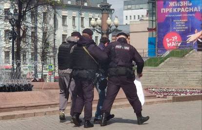 Naoružani muškarac pokušao upasti u rusko Ministarstvo obrane u Moskvi, uhitili su ga