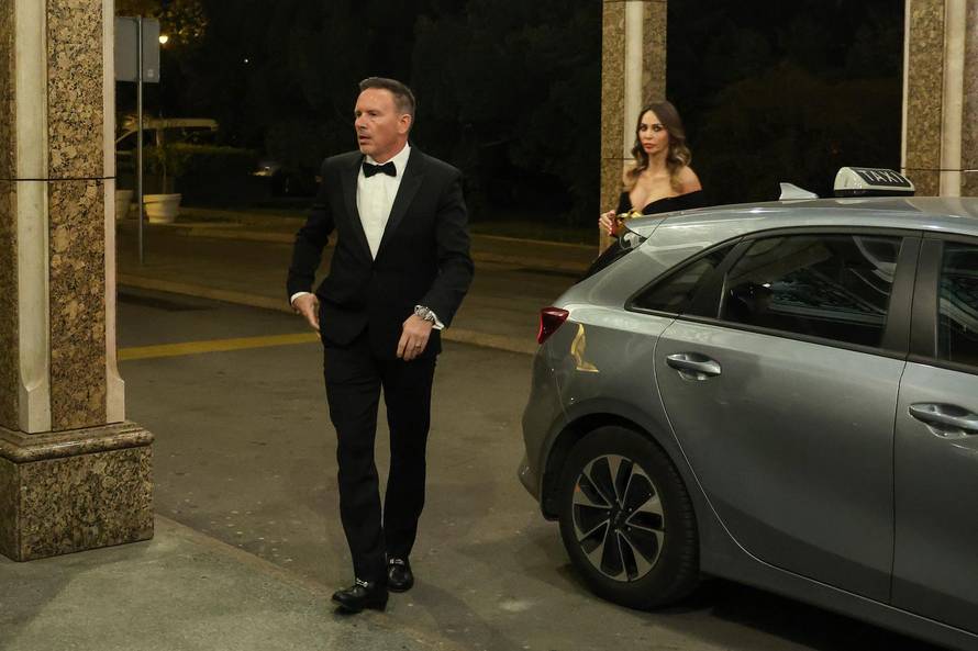 Zagreb: Dolazak uzvanika na svadbu Marijana Kustića i Nike Perenčević