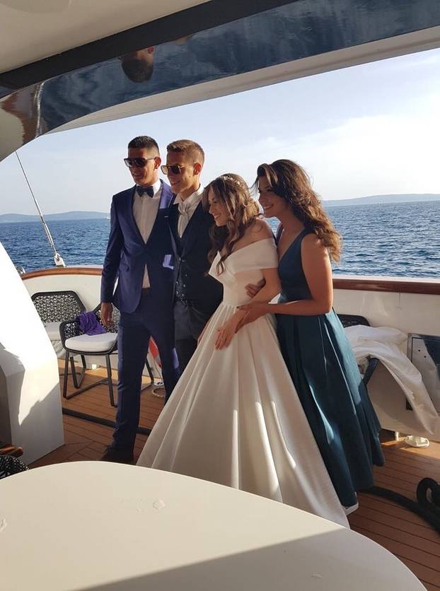 FOTO 'Vatreni' nosi njenu fotku na svakoj utakmici. Prohodali su kao tinejdžeri i isti dan slave