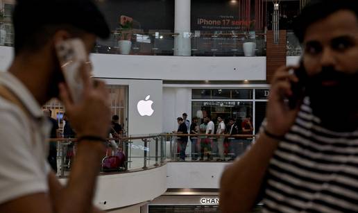 Appleov &scaron;ef najavljuje veliki tjedan. Sti&zcaron;e MacBook za mase?