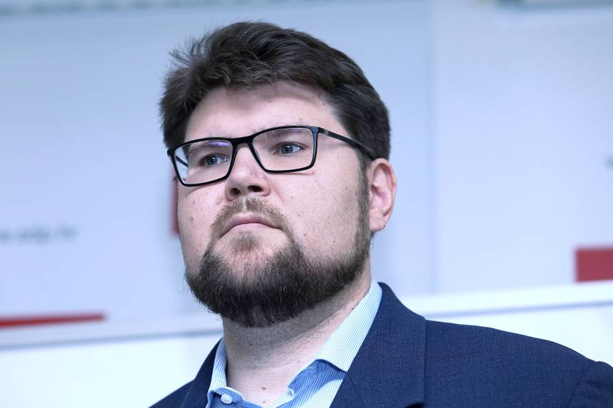 'Porezna reforma će pomoći bogatima da budu još bogatiji'