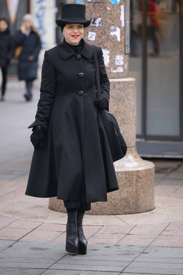 Zagreb: Mirela Holy u zanimljivoj modnoj kombinaciji prošetala je subotnjom špicom