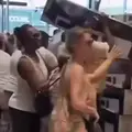 KAOS U FRANCUSKOJ Vru&cacute;ine ne jenjavaju, Francuzi se tuku u trgovini zbog klima ure&dstrok;aja!