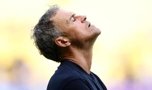 Drama u Parizu: Luis Enrique pao s bicikla i mora na operaciju