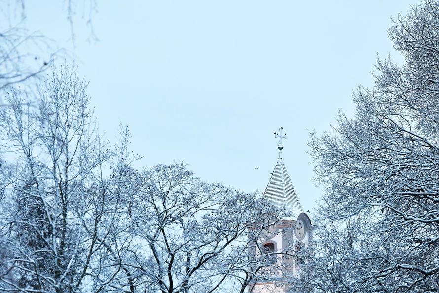 Hladno jutro u Čakovcu prekrivenom snijegom
