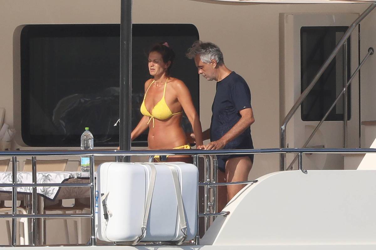 Andrea Bocelli's dog ran away from his boat and got lost, leaving all the family in dispair
