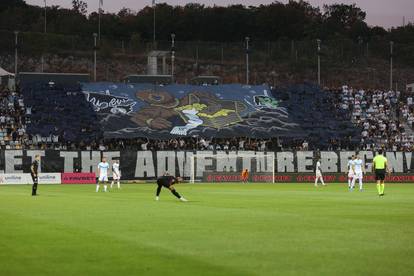 FOTO Slovenci bušili balone, jedan se popeo na kavez, a Rijeka očekuje Uefinu kaznu...