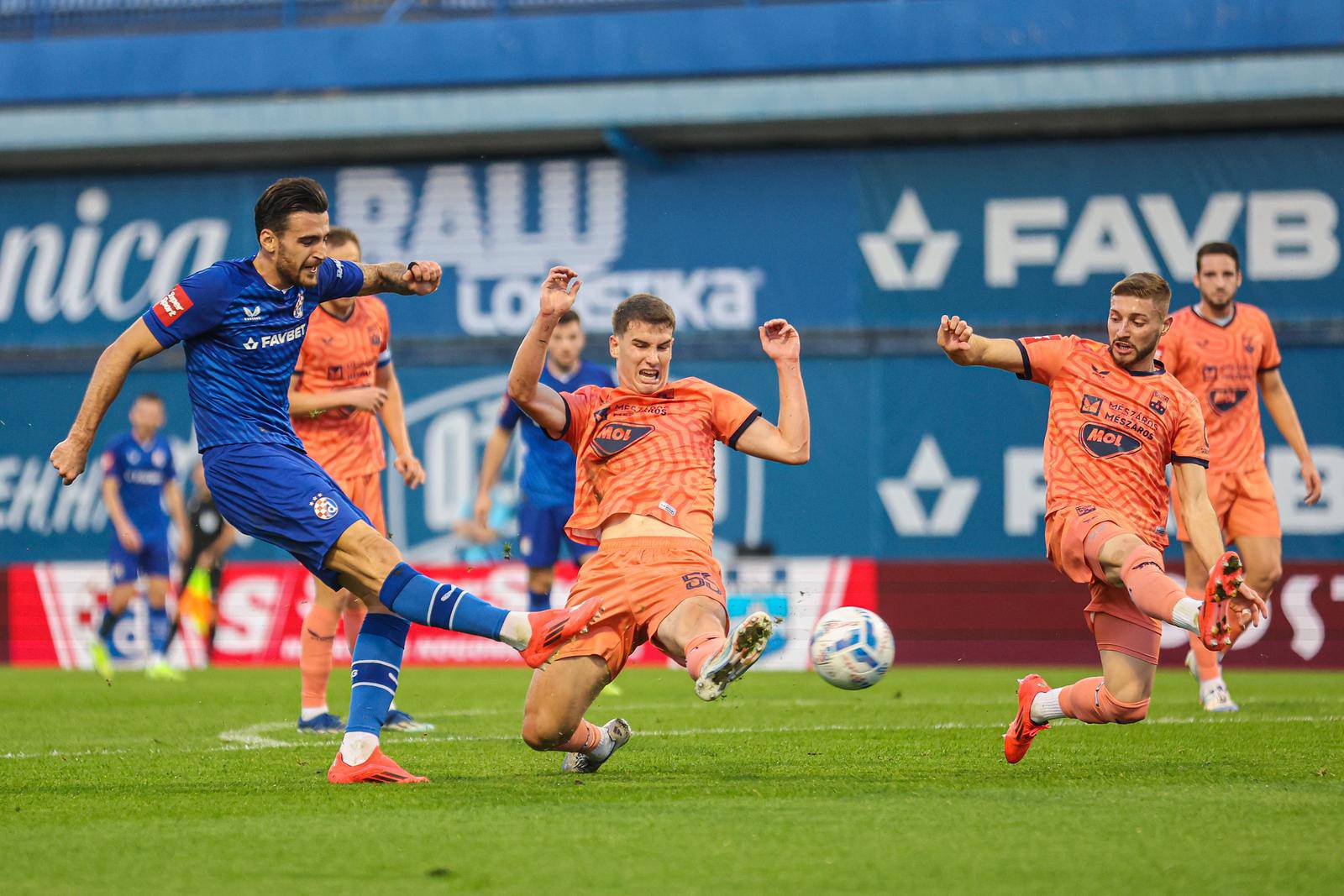 Zagreb: GNK Dinamo i NK Osijek u 11. Kolu Prve HNL