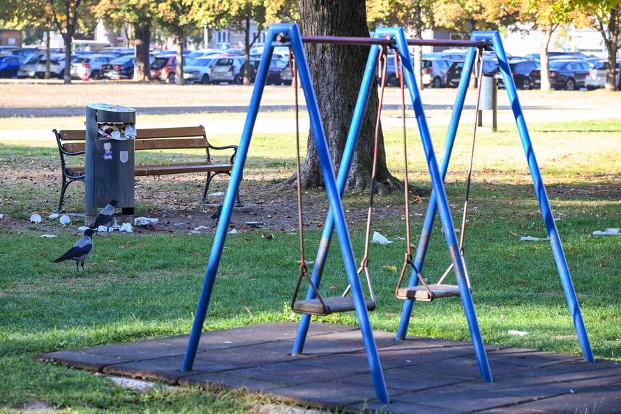 Pune kante za otpad u centru Zagreba
