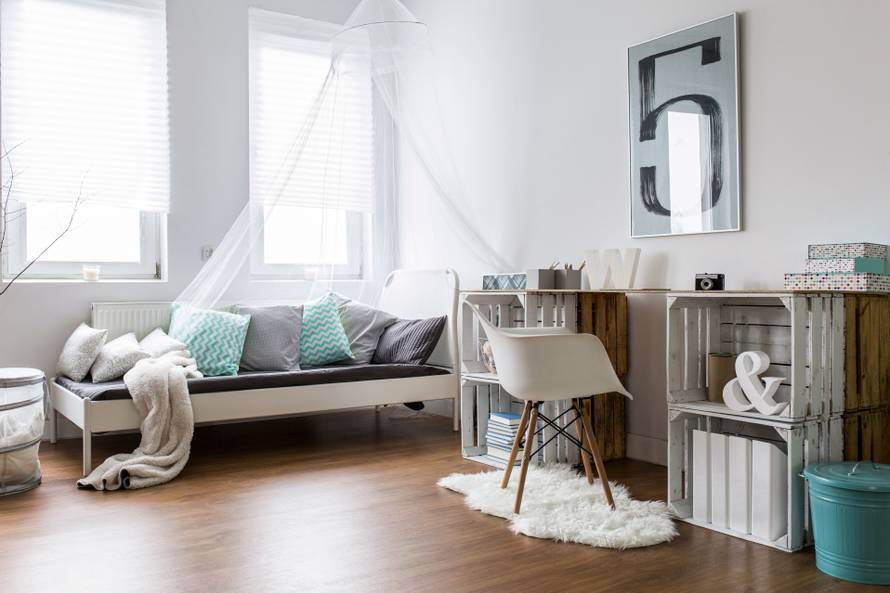 Brzo i jeftino: Nekoliko kištri, i eto novog stola ili police