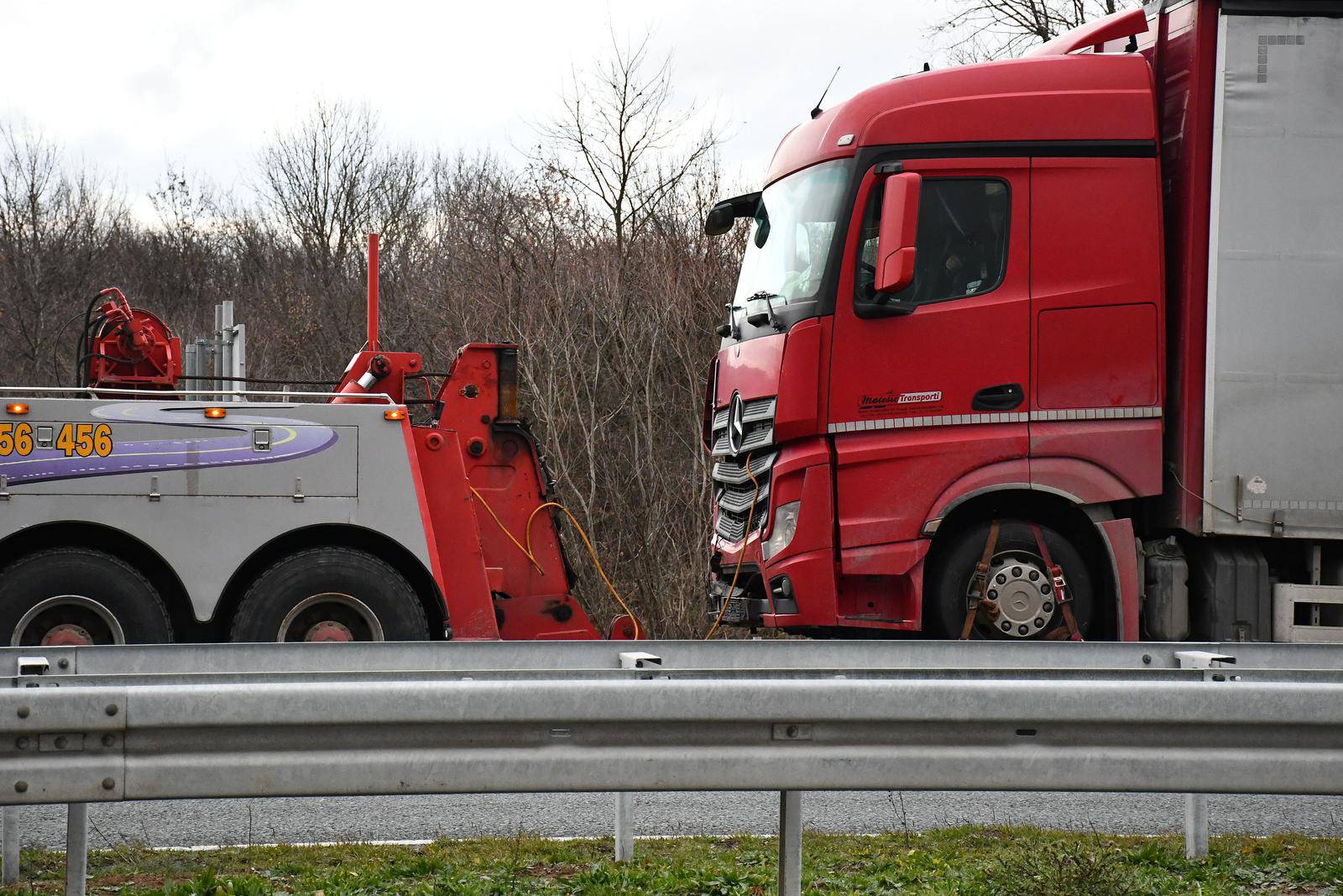 Slavonski Brod: ​U teškoj prometnoj nesreći na autocesti A3 poginula žena 