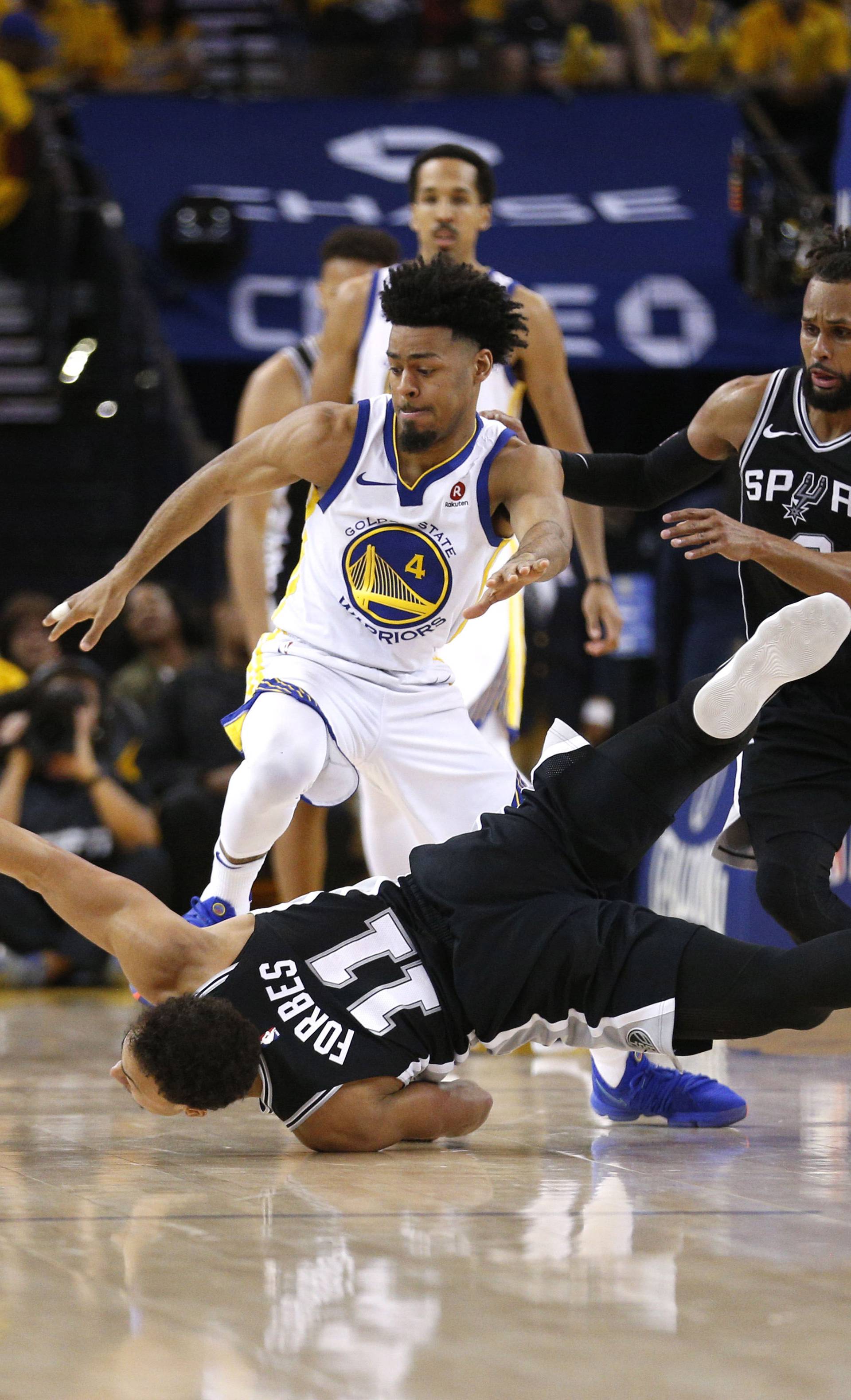 NBA: Playoffs-San Antonio Spurs at Golden State Warriors