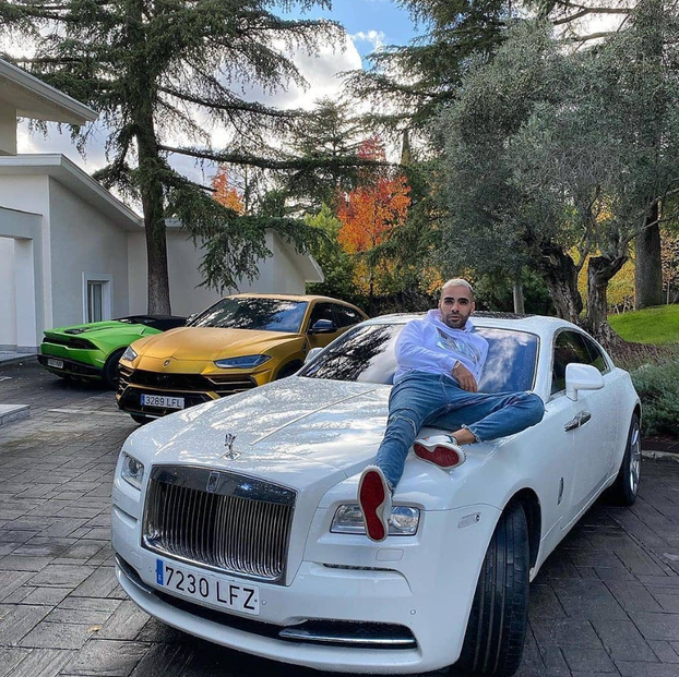 Tko je zlatna mladež Irana? Dok krv 'teče' ulicama, bahato se razmeću luksuzom i golotinjom