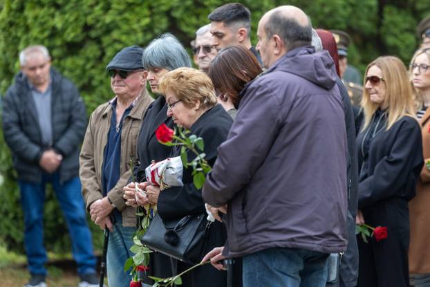 Vukovar: Posljednji ispraćaj i ukop identificiranih posmrtnih ostataka hrvatskog branitelja iz Domovinskog rata Stjepana Patka 