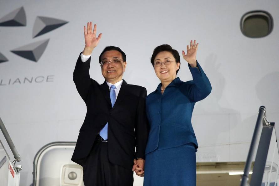 Plenković na dar dobio loptu, a on poklonio bicikl Mate Rimca