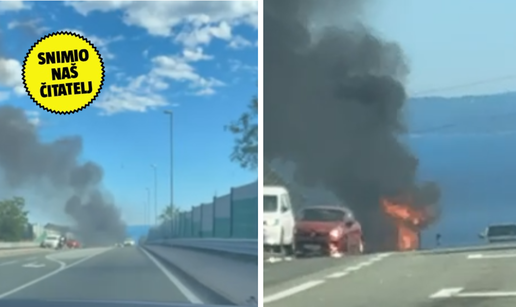 VIDEO Zapalio se kombi u Rijeci