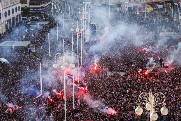 Zagreb: Bakljada na svečanom dočeku hrvatske rukometne reprezentacije