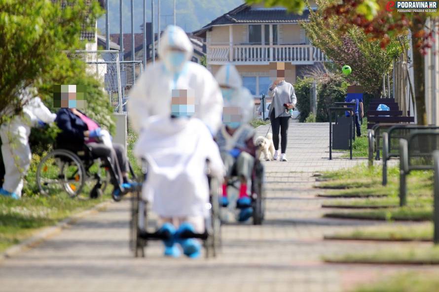 Koprivnica: Umjesto u sanitetu do bolnice ih gurali u kolicima