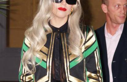 Lady GaGa: Često mokrim u kantu za smeće u garderobi