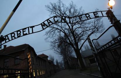 Znak s ulaza u Auschwitz neće se vratiti na originalno mjesto