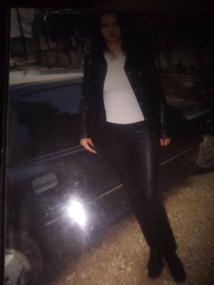 Možete li je prepoznati? Neve je u mladosti bila manekenka...