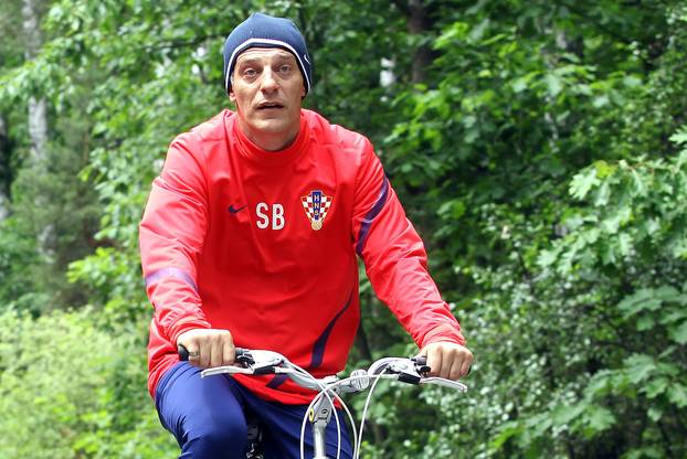 Warka: Policija zbog procesije zaustavila Slavena Bili?a na biciklu 