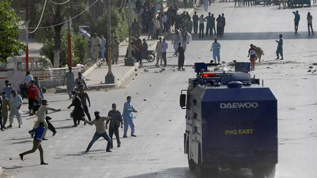 Policija uhitila više od tisuću prosvjednika u Pandžabu nakon uhićenja premijera Khana