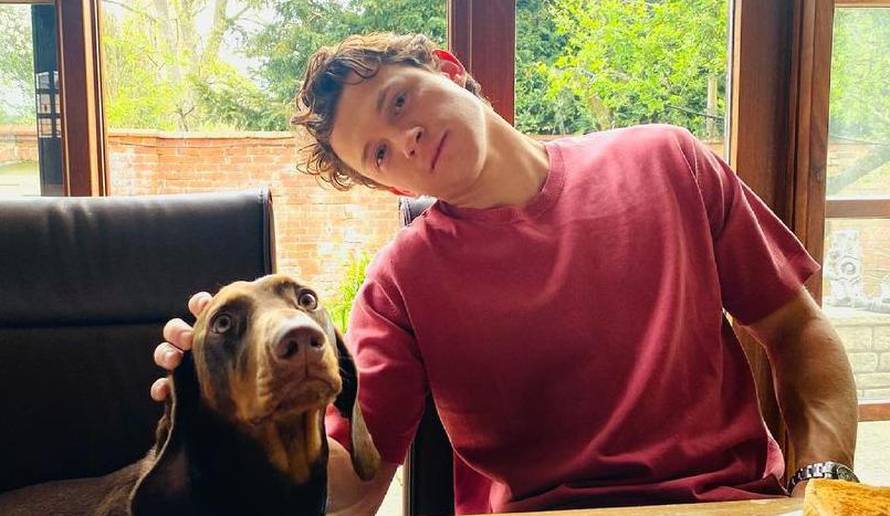 Tom Holland: 'Pet godina nisam plaćao račune, mislio sam da je voda besplatna u Engleskoj'