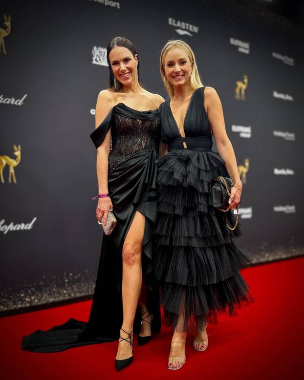 FOTO Napravila gaf uživo koji je obišao Europu. Atraktivna TV voditeljica ljubi Kovačeva šefa