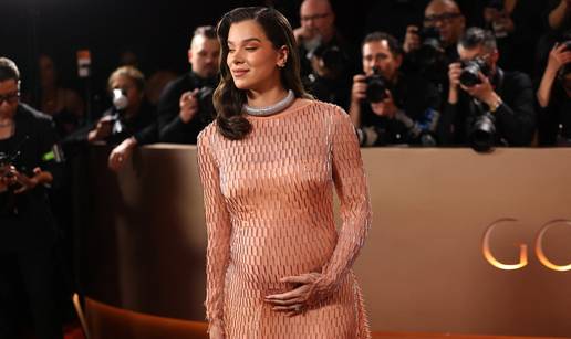 Trudna Hailee Steinfeld privukla poglede na Zlatnim globusima