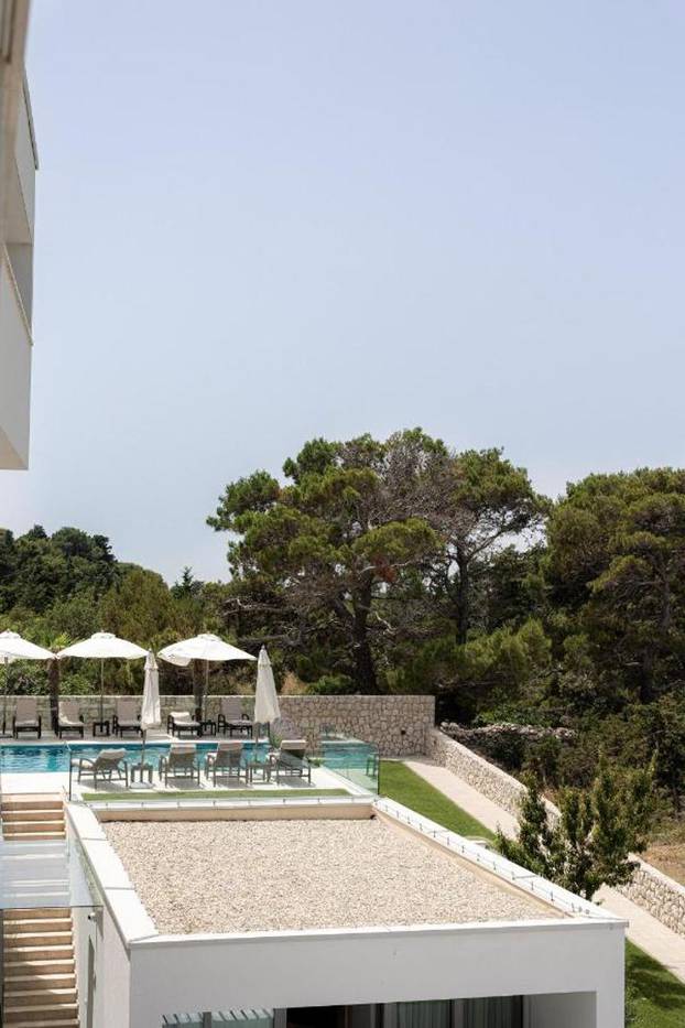 FOTO Samo luksuz! Evo u što ulažu naši nogometaši. Uvijek se traži koji kvadrat viška...