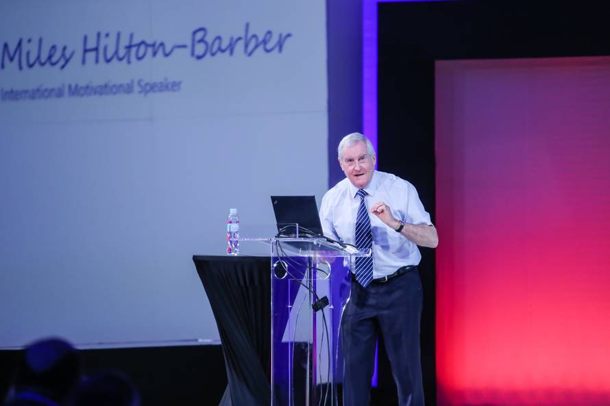 Slijep sam, ali trčim maratone, vozim avione i ronim u oceanu