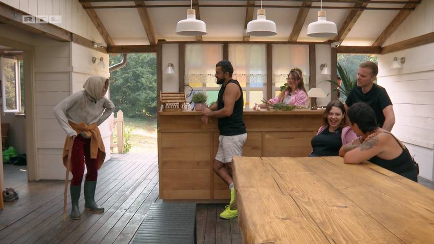 Haris je postao novi vođa na farmi! Iznenadio izborom sluga: 'Šokirana sam, baš je dvoličan'