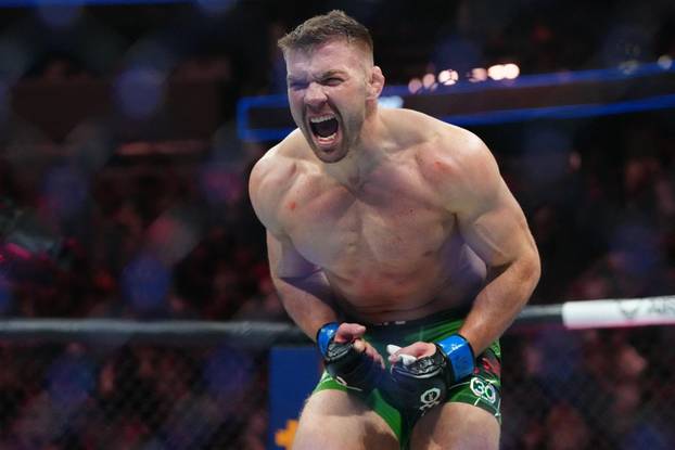 MMA: UFC 290 - Whittaker vs Du Plessis