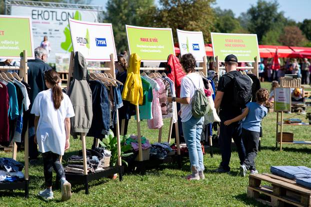Zagreb:  Ekotlon na jezeru Bundek 2