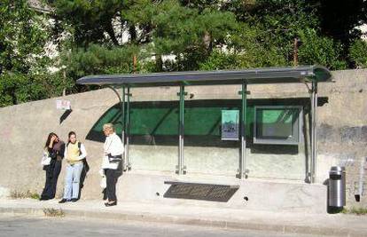 Mostar: Pokušao ukrasti autobusnu čekaonicu