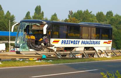 Zagreb: Poljski bus sletio s obilaznice, 4 ozlijeđenih