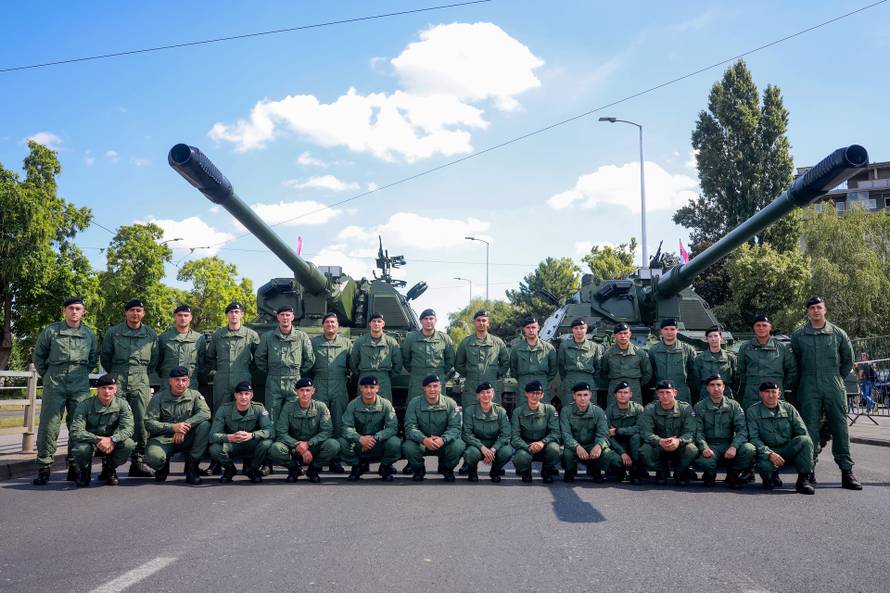 Zagreb: Pripadnici Hrvatske vojske prije početka vojnog mimohoda